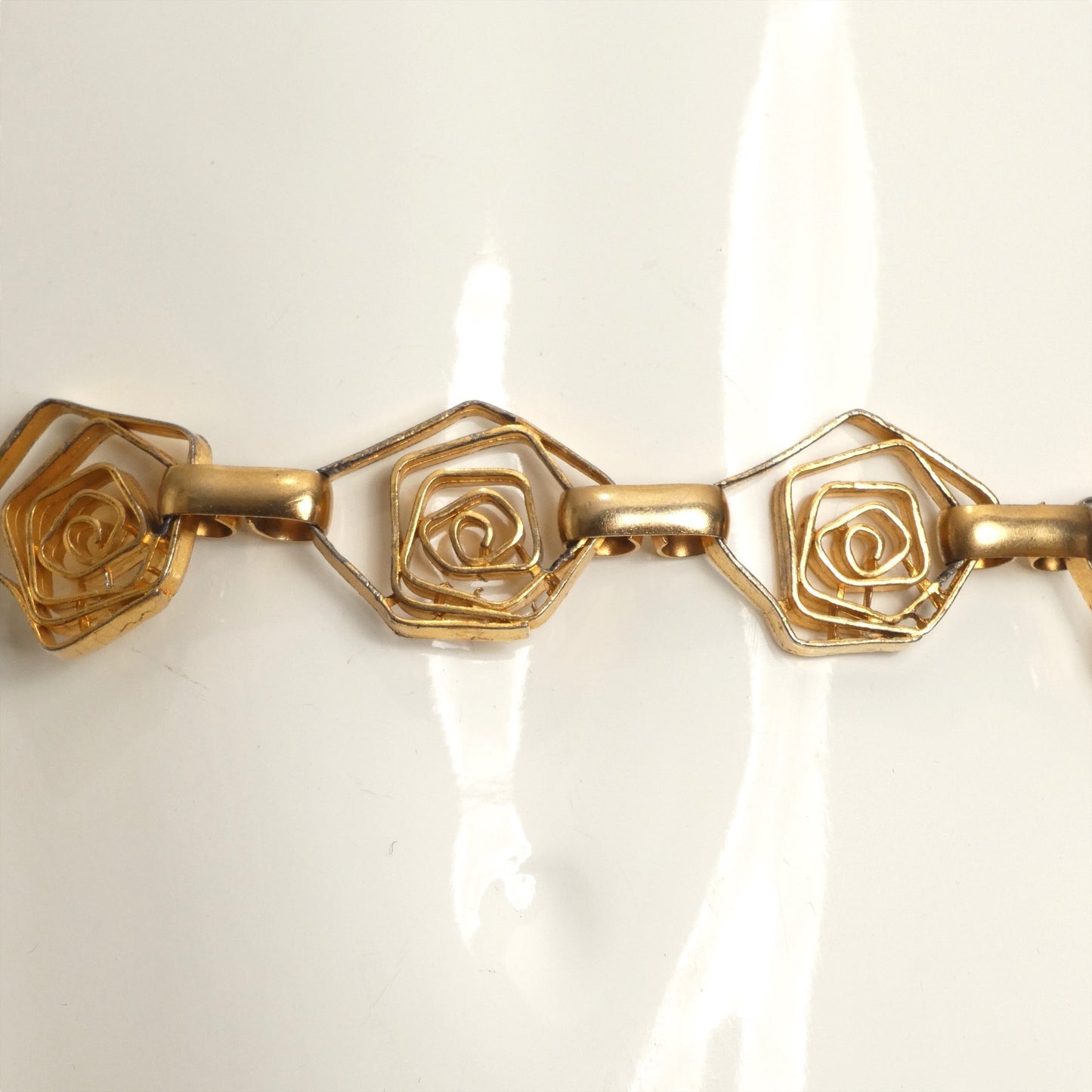 YVES SAINT LAURENT- 1980s Gold Organic Coiled Link Belt