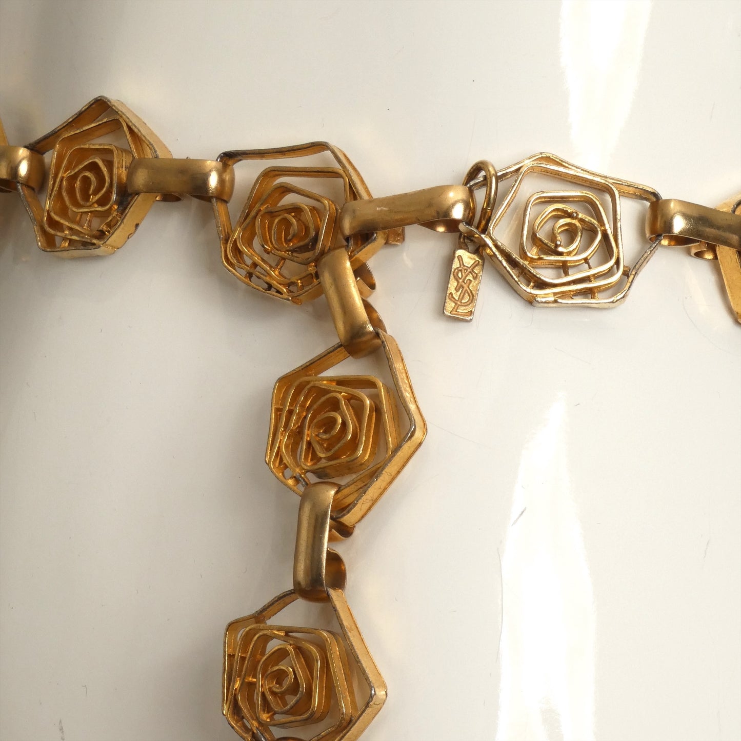 YVES SAINT LAURENT- 1980s Gold Organic Coiled Link Belt