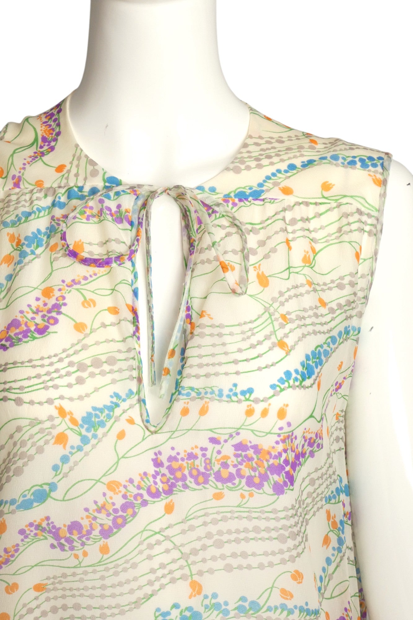 ODETTE BARSA- 1960s 2pc Floral Nylon Pegnoir, Size 6