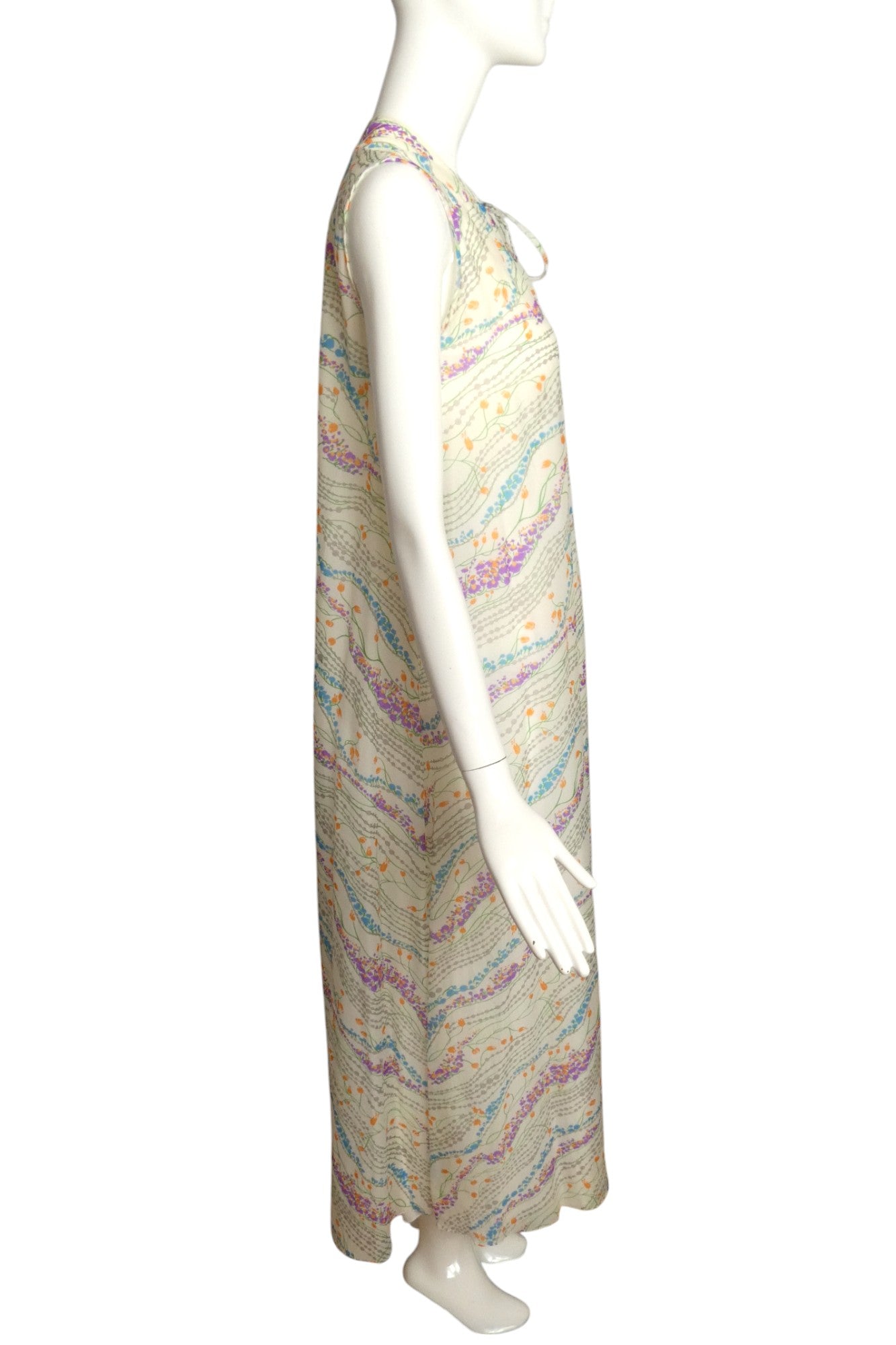 ODETTE BARSA- 1960s 2pc Floral Nylon Pegnoir, Size 6