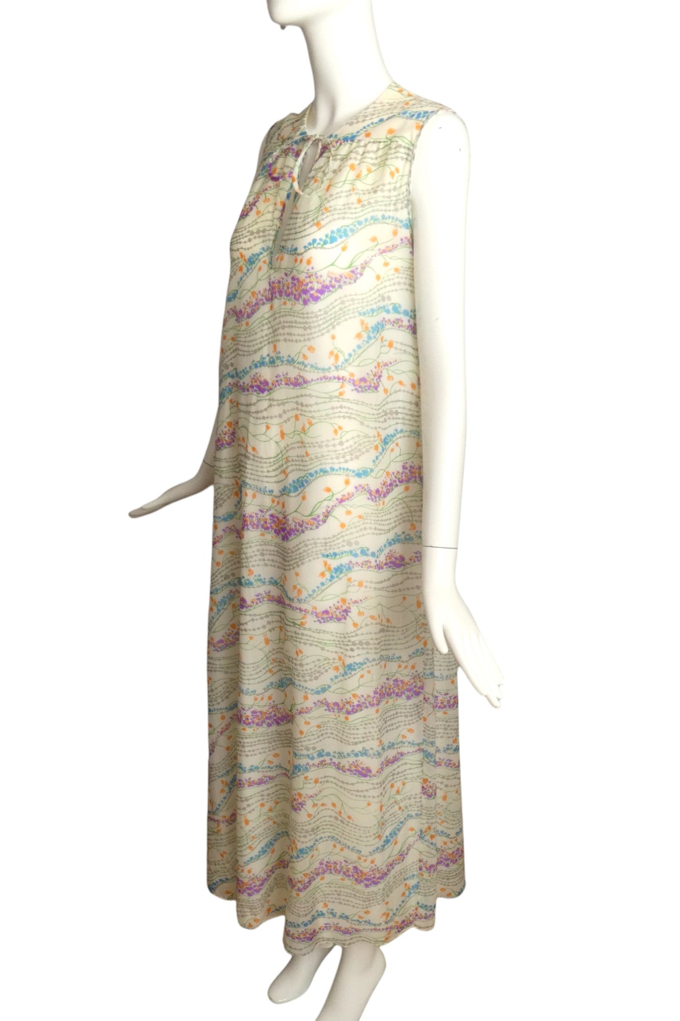 ODETTE BARSA- 1960s 2pc Floral Nylon Pegnoir, Size 6