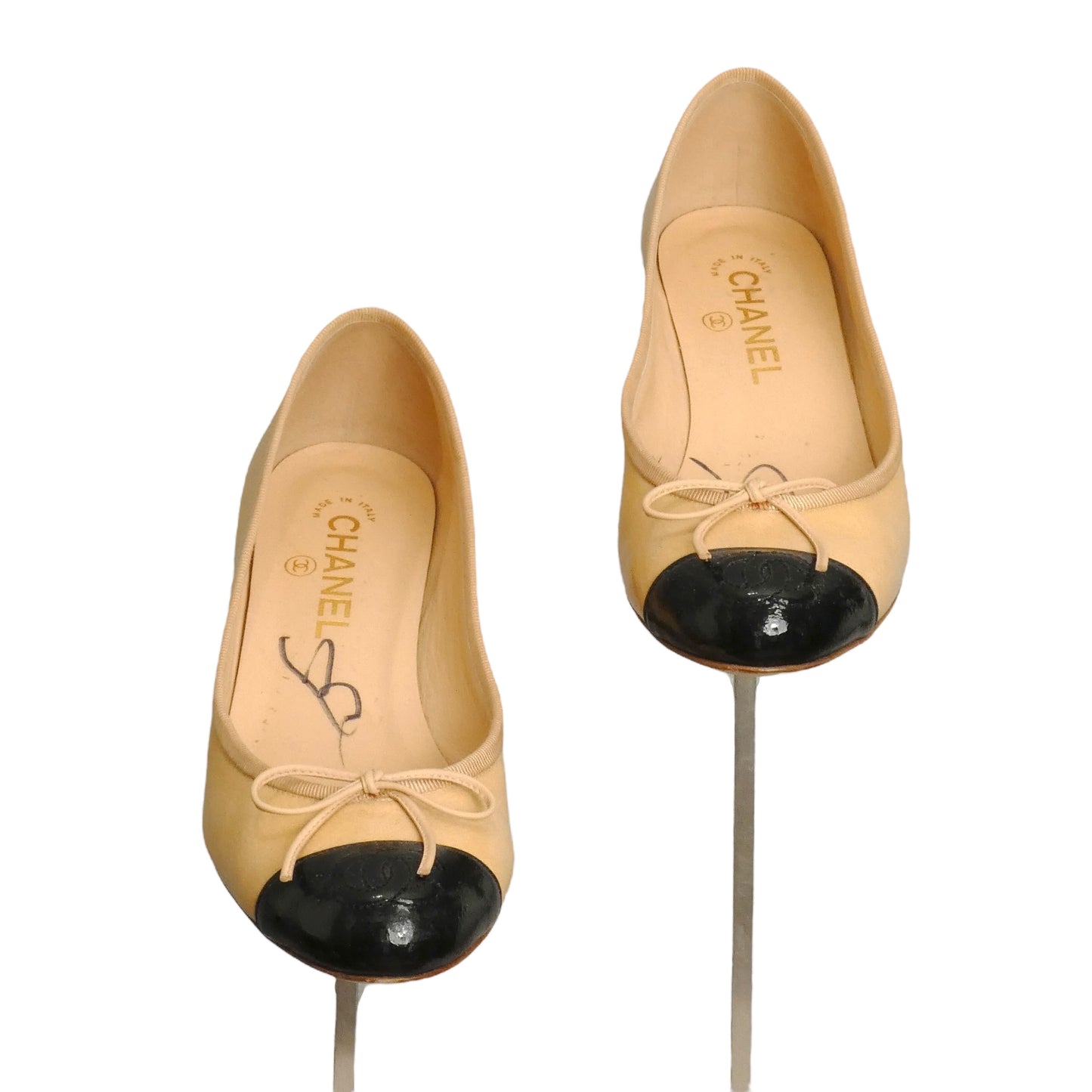 CHANEL-Tan & Black Patent Leather Cap Toes Pumps, Size 39