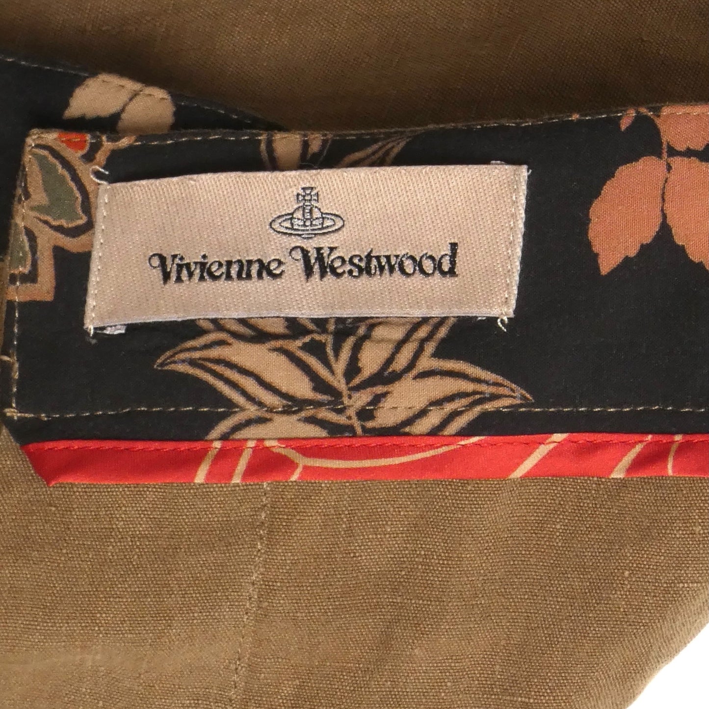 VIVIENNE WESTWOOD- NWT 2023 Brown Raf Bum Shorts, Size XS