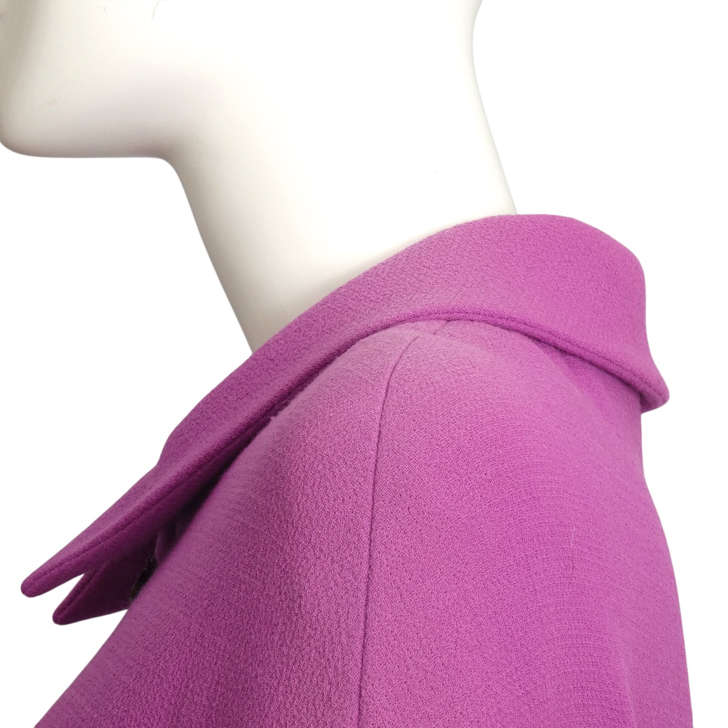 CHANEL BOUTIQUE- AS IS 1997 Lilac Wool Jacket, Size 6