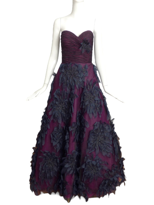 OSCAR DE LA RENTA- 2006 Petal Ball Gown, Size 12