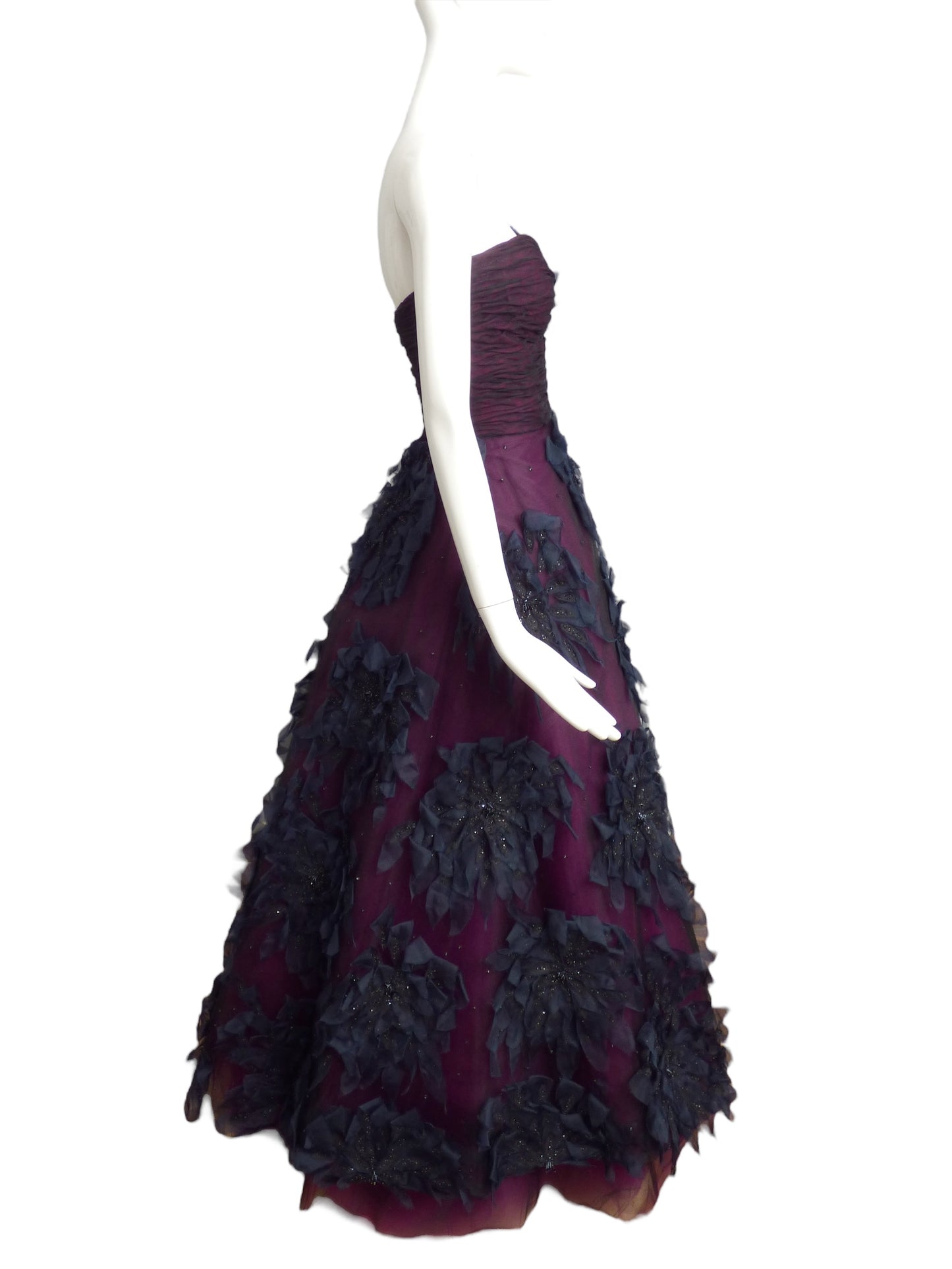 OSCAR DE LA RENTA- 2006 Petal Ball Gown, Size 12