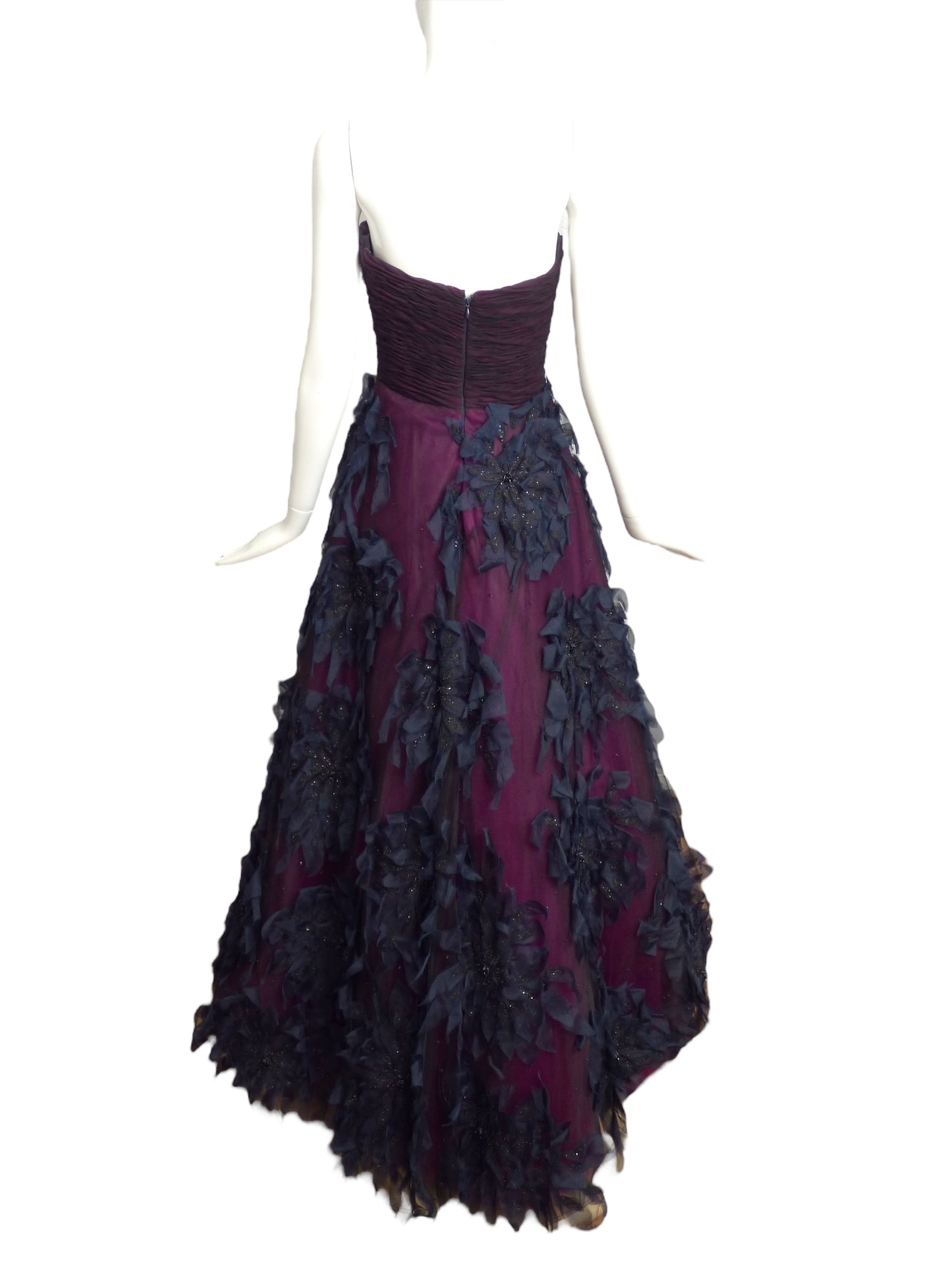 OSCAR DE LA RENTA- 2006 Petal Ball Gown, Size 12