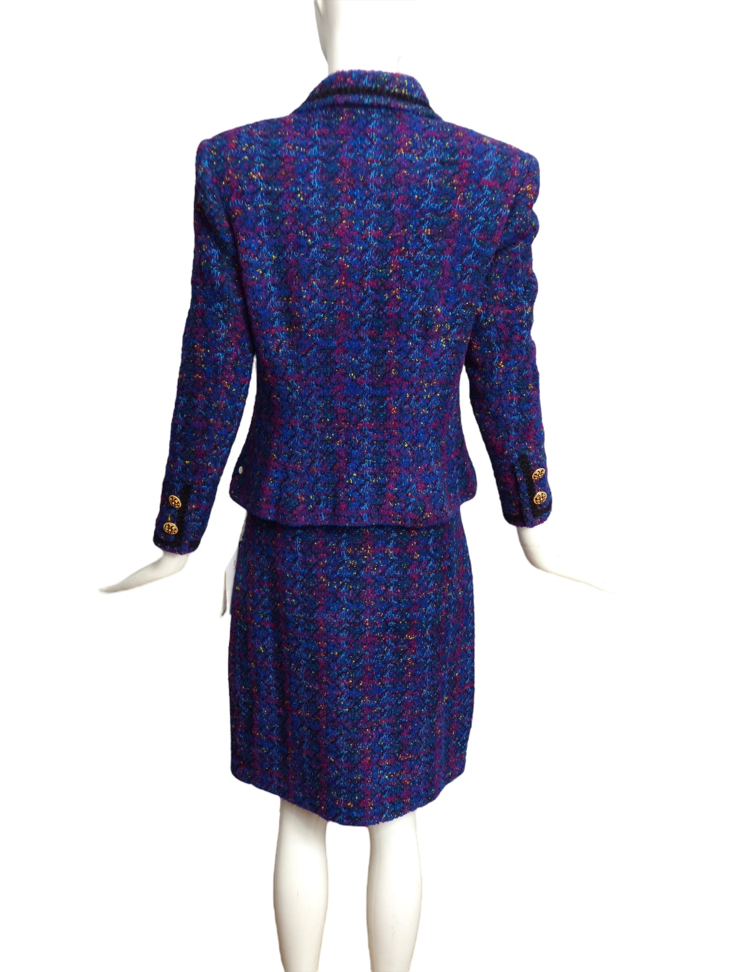 ST JOHN- NWT Wool Boucle Skirt Suit, Size 6