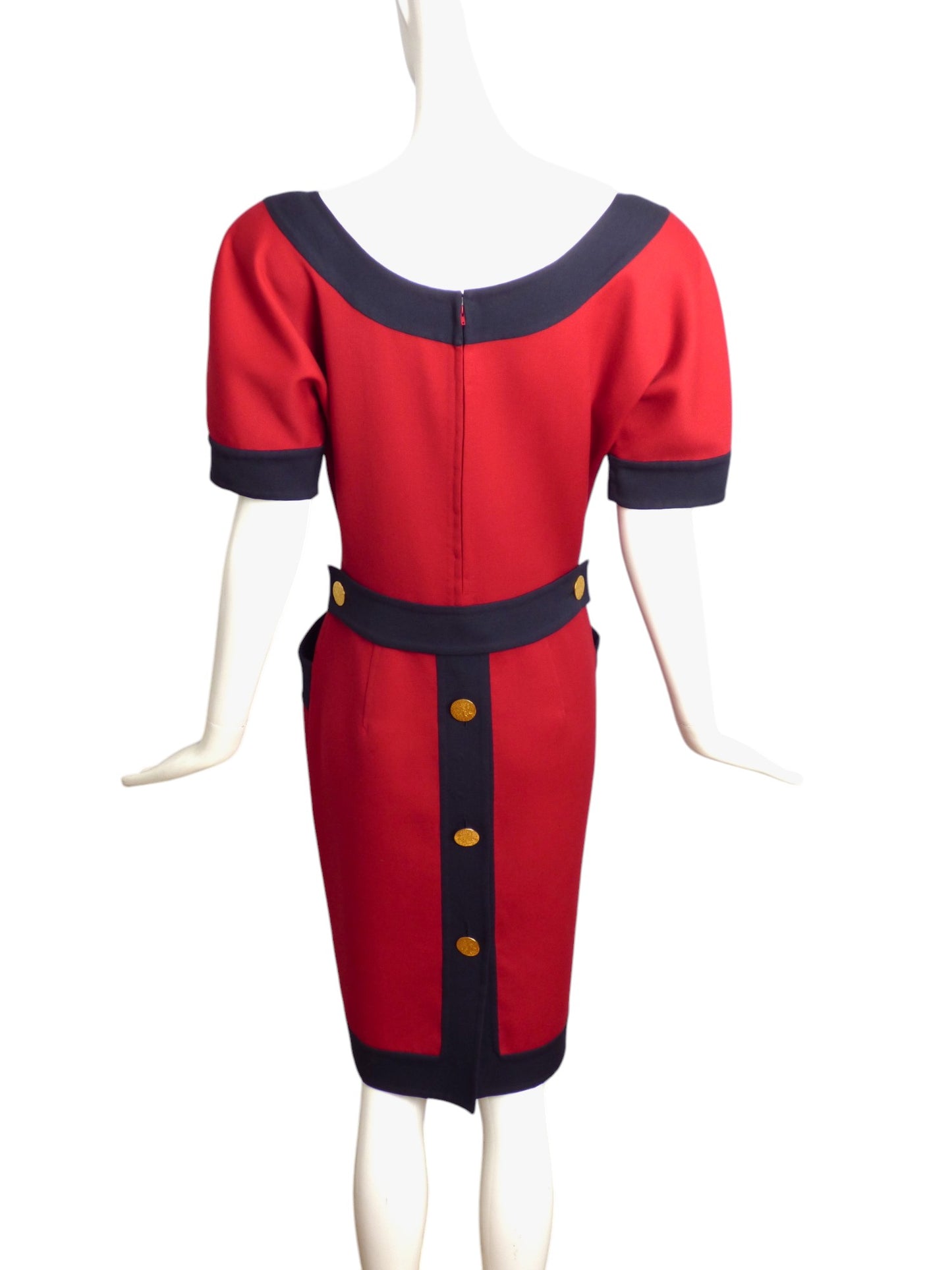 CAROLYNE ROEHM- Red & Navy Knit Shift Dress, Size 8