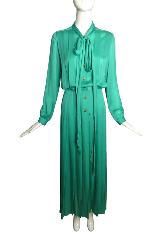 CHANEL BOUTIQUE- 1970s Green Silk Pleat Dress, Size 4