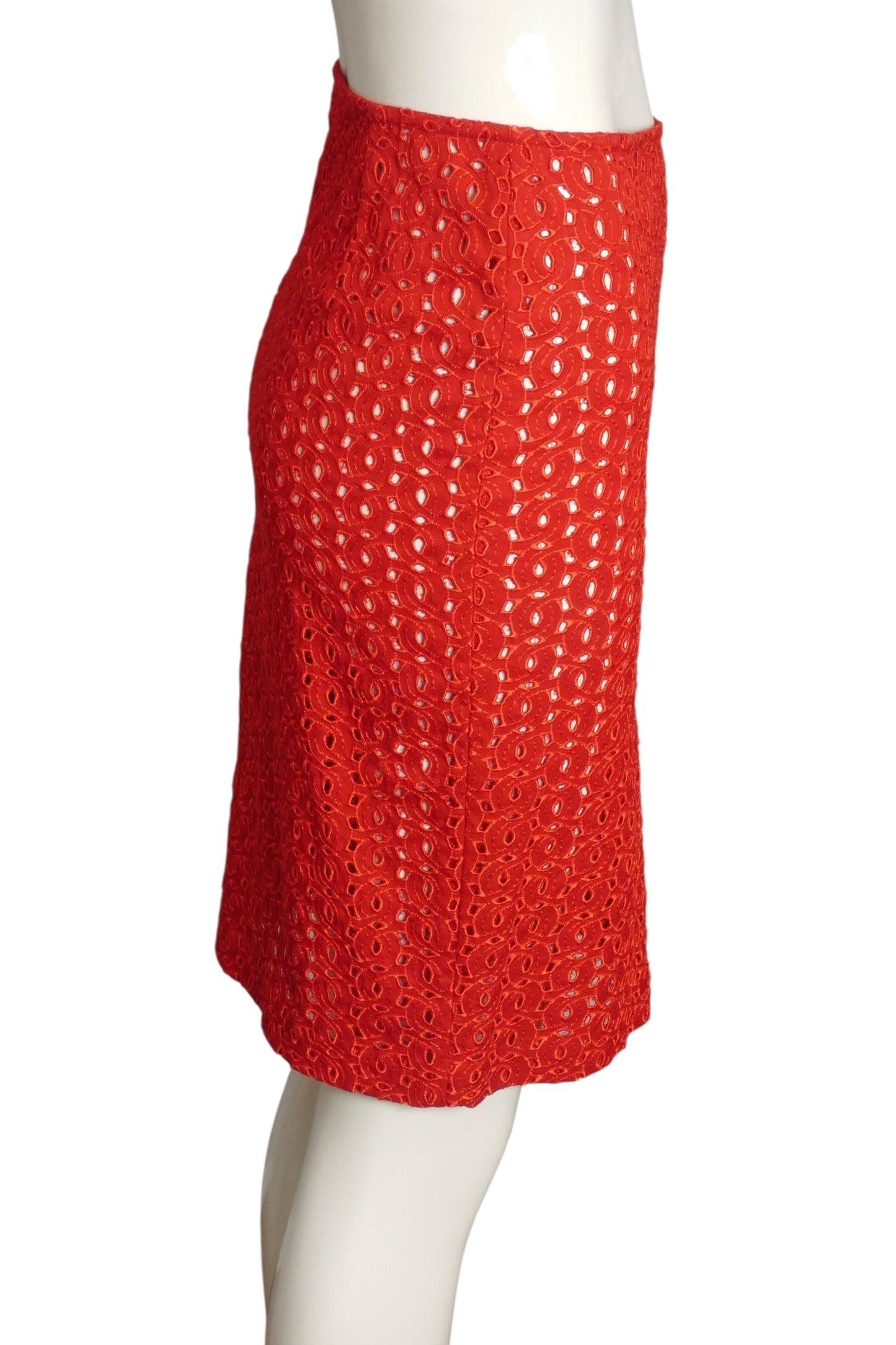 GIANNI VERSACE- NWT 2002 Red Cotton Eyelet Skirt, Size 6