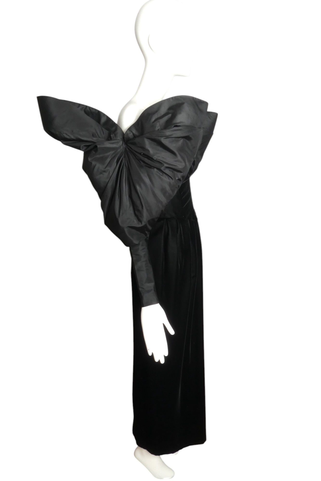 TAN GIUDICELLI- 1980s Black Velvet & Taffeta Gown, Size 2