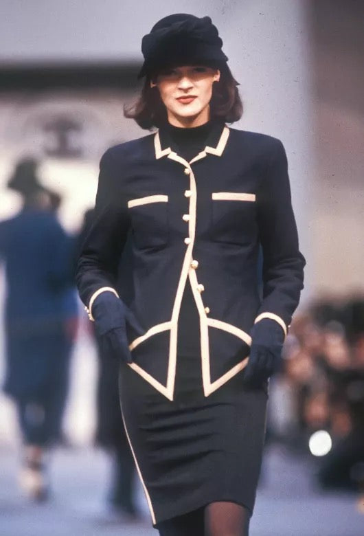 CHANEL BOUTIQUE- 1989 Navy Wool Basque Jacket, Size 4