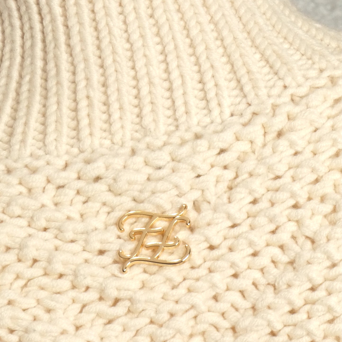 FENDI- Ivory Wool Cropped Sweater, Size 4