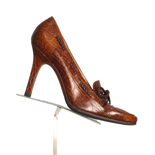 MANOLO BLAHNIK- 1990s Brown Alligator Pumps, Size 36.5