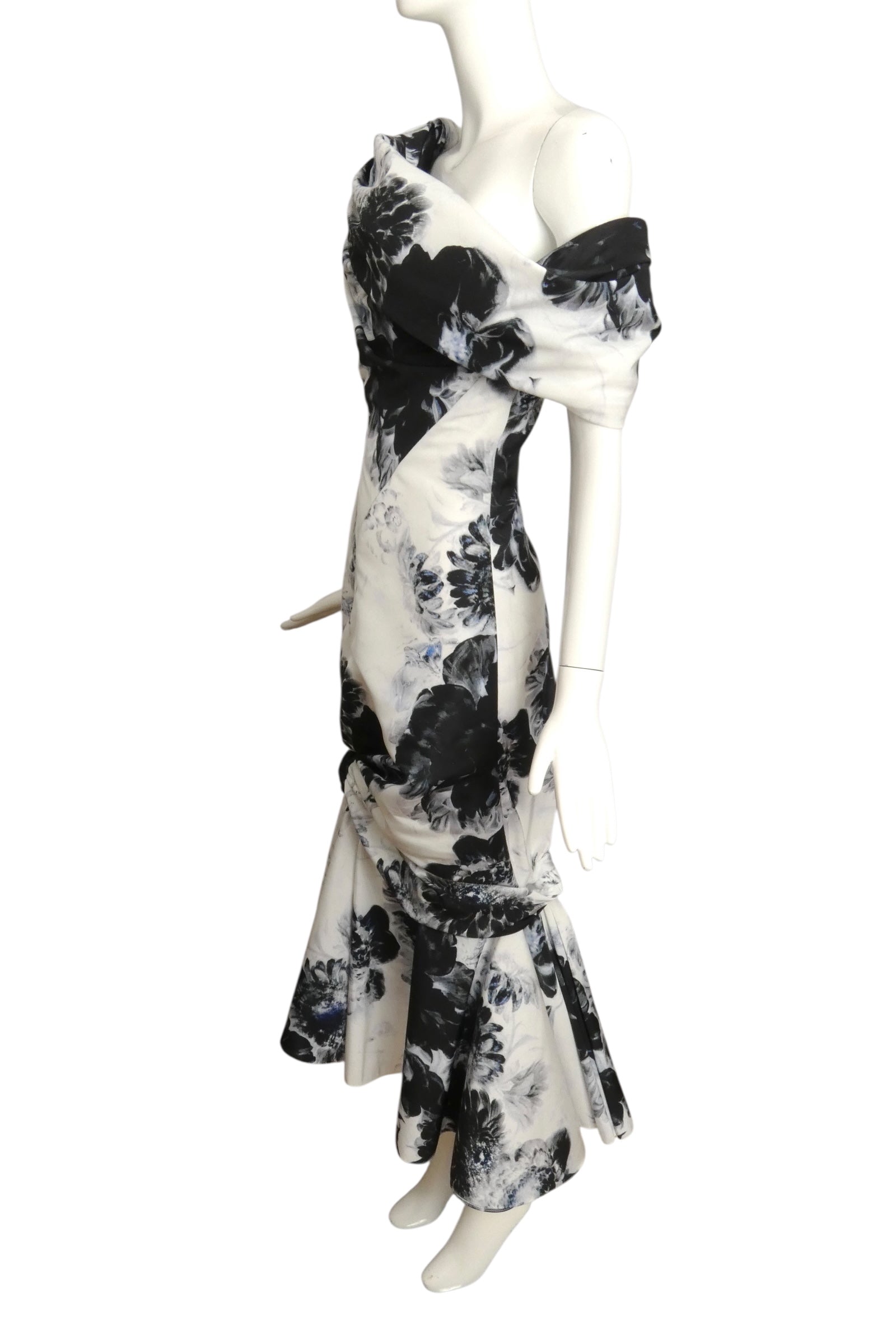 ワンピース alexander mcqueen DAY DRESS CHIAROSCURO RECYCLED POLY McQueen Asymmetric Draped Midi Day Dress | Neiman Marcus