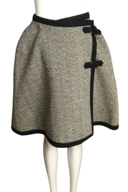 1960s Black & White Wool Skirt, Size 2