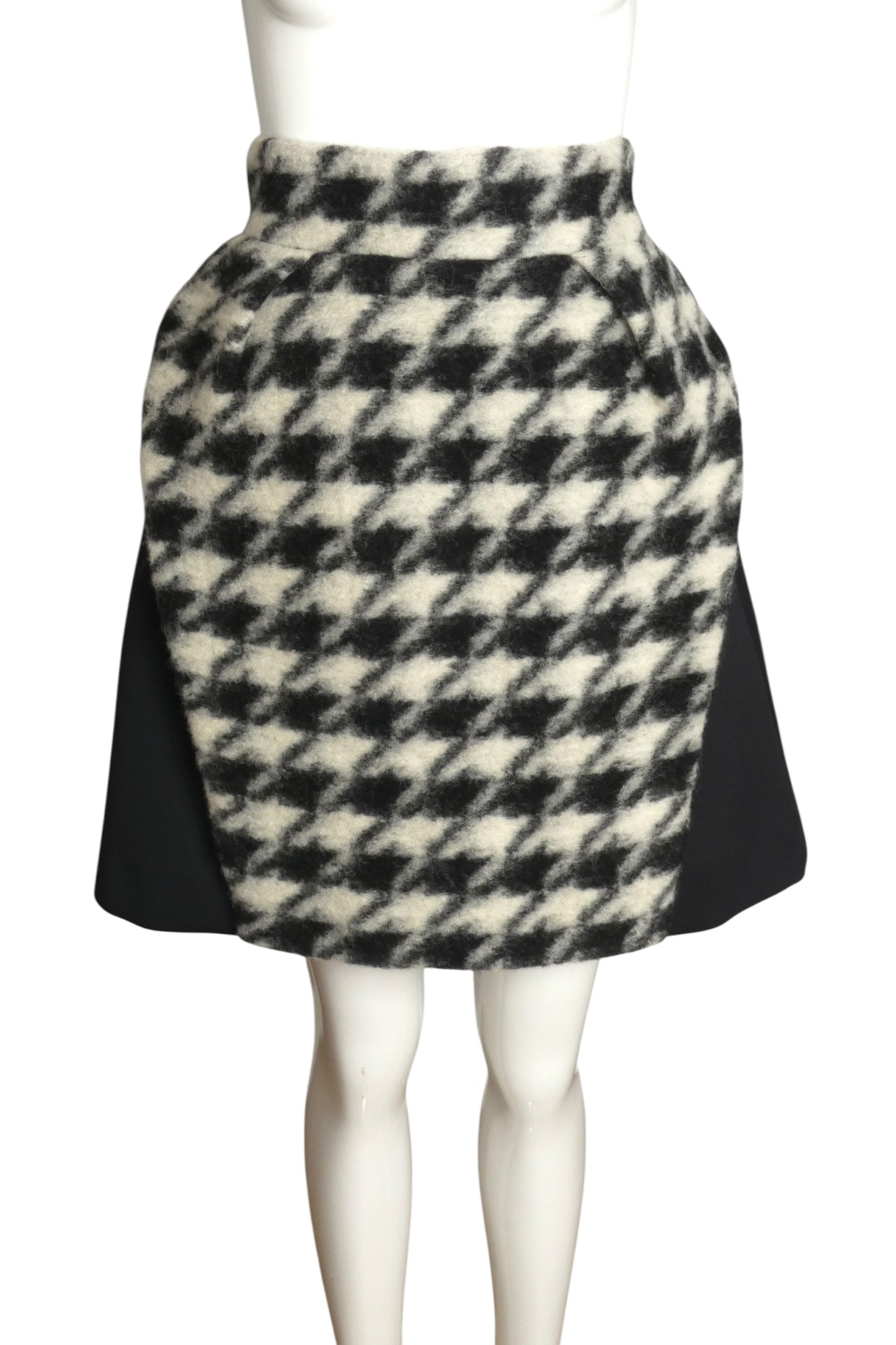 JC de CASTELBAJAC- NWT 2013 Houndstooth Fleece Skirt, Size 6