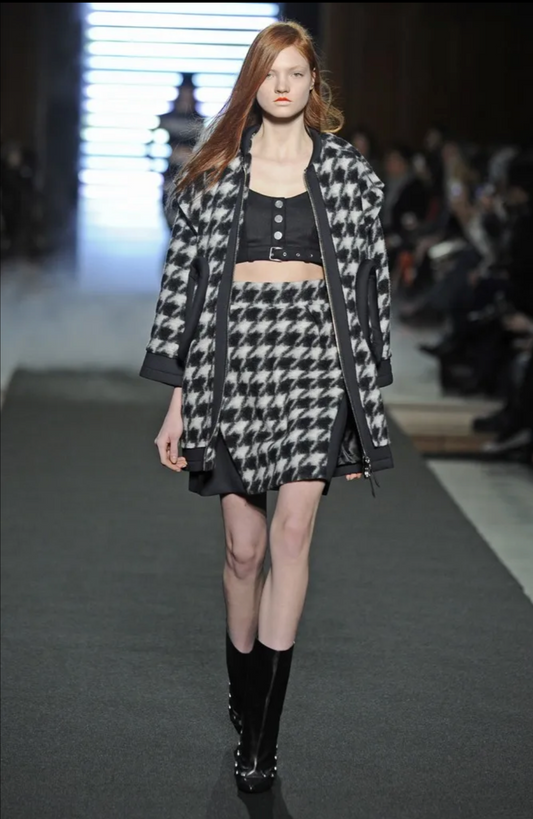 JC de CASTELBAJAC- NWT 2013 Houndstooth Fleece Skirt, Size 6