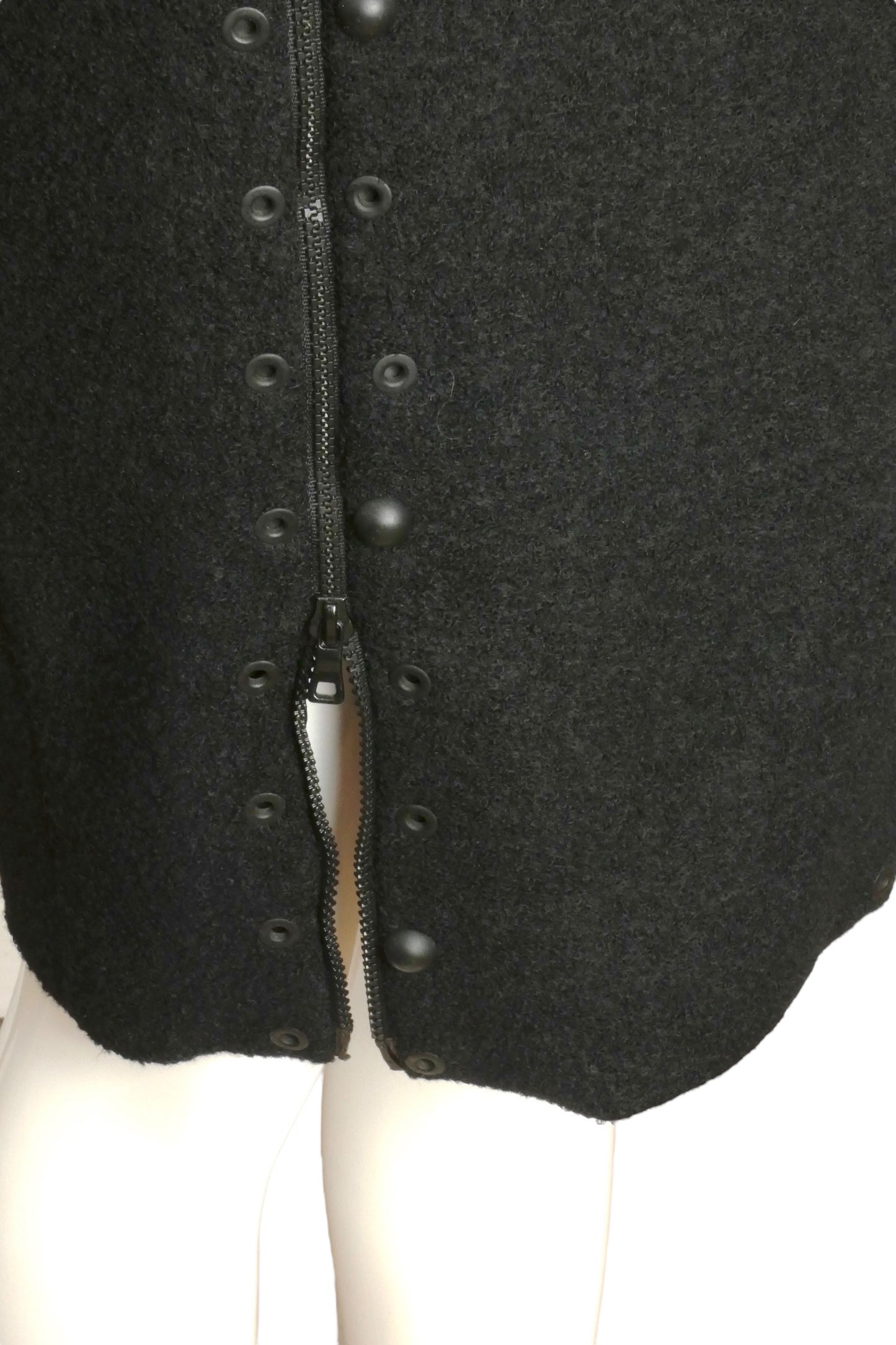 MOSCHINO CHEAP & CHIC- NWT Black Wool Zipper Pencil Skirt, Size 6