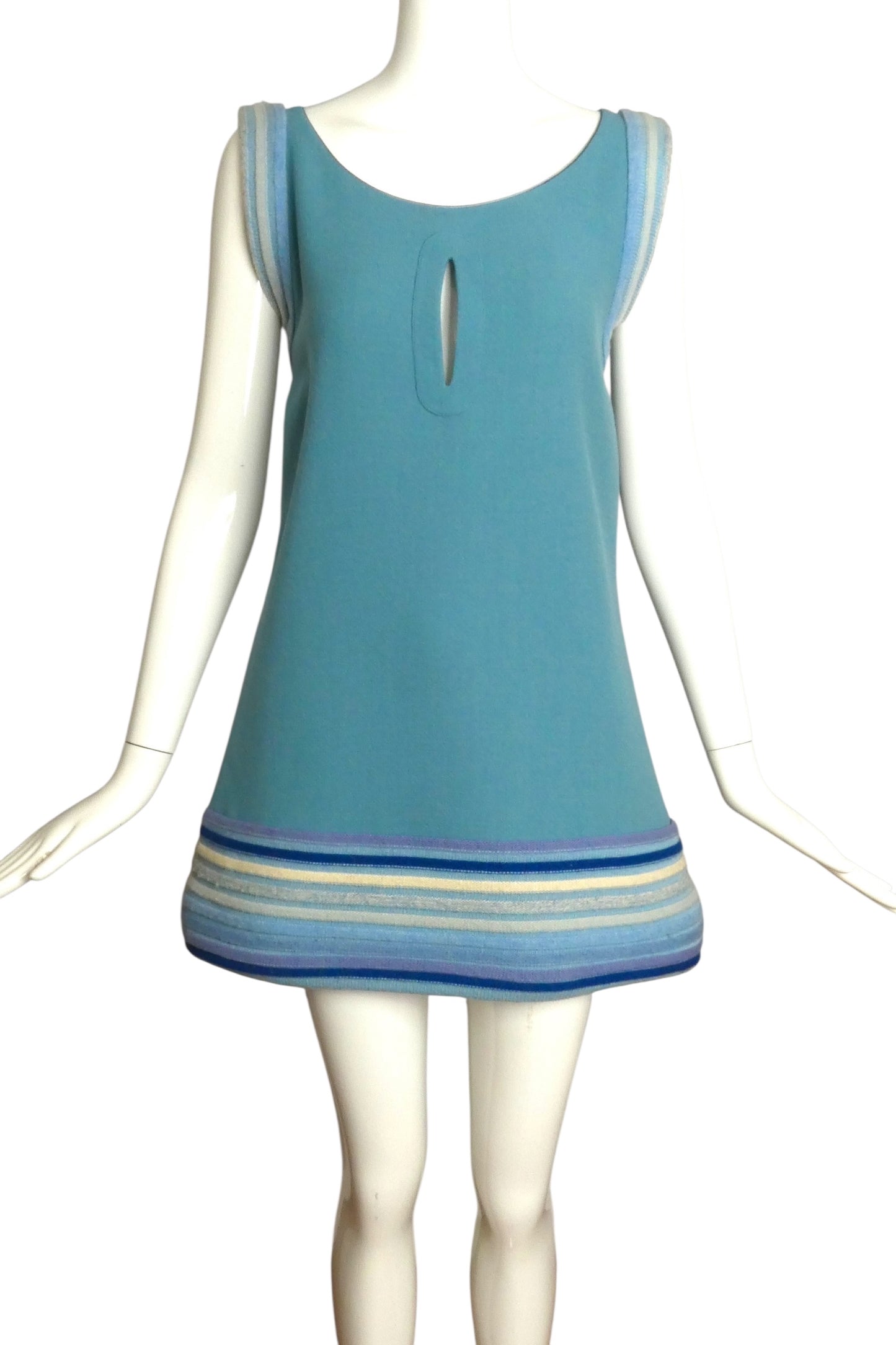 PIERRE CARDIN BOUTIQUE-2010 Blue Wool Crepe Dress, Size-6