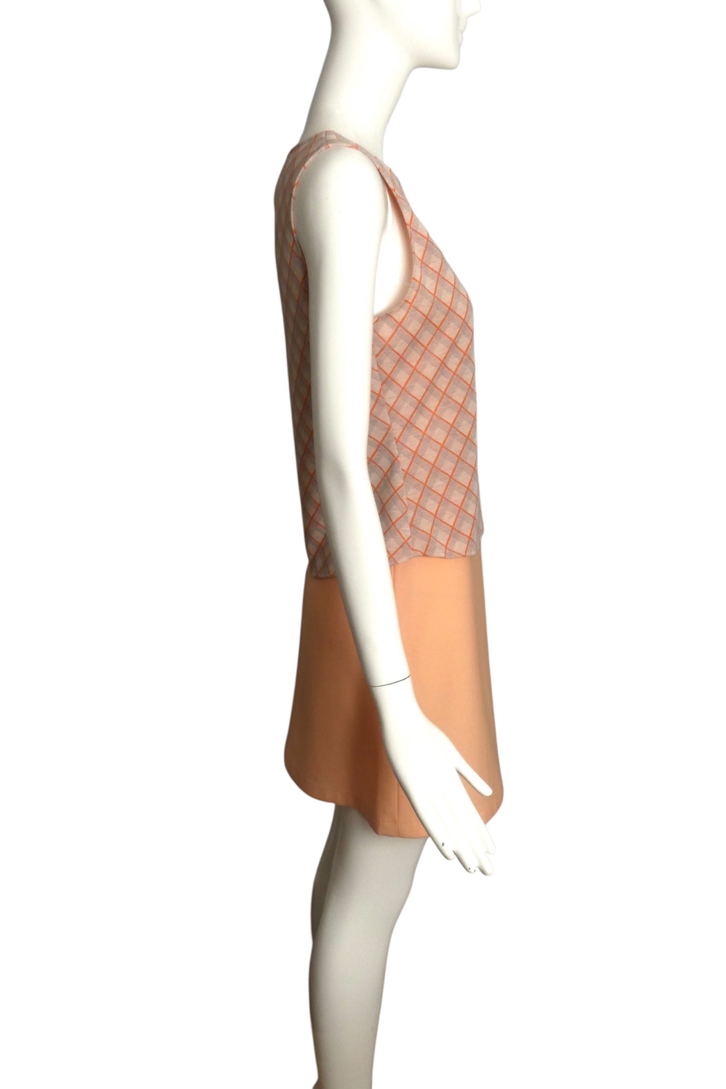 PIERRE CARDIN BOUTIQUE-2008 2pc Peach Knit Skirt Ensemble, Size-4