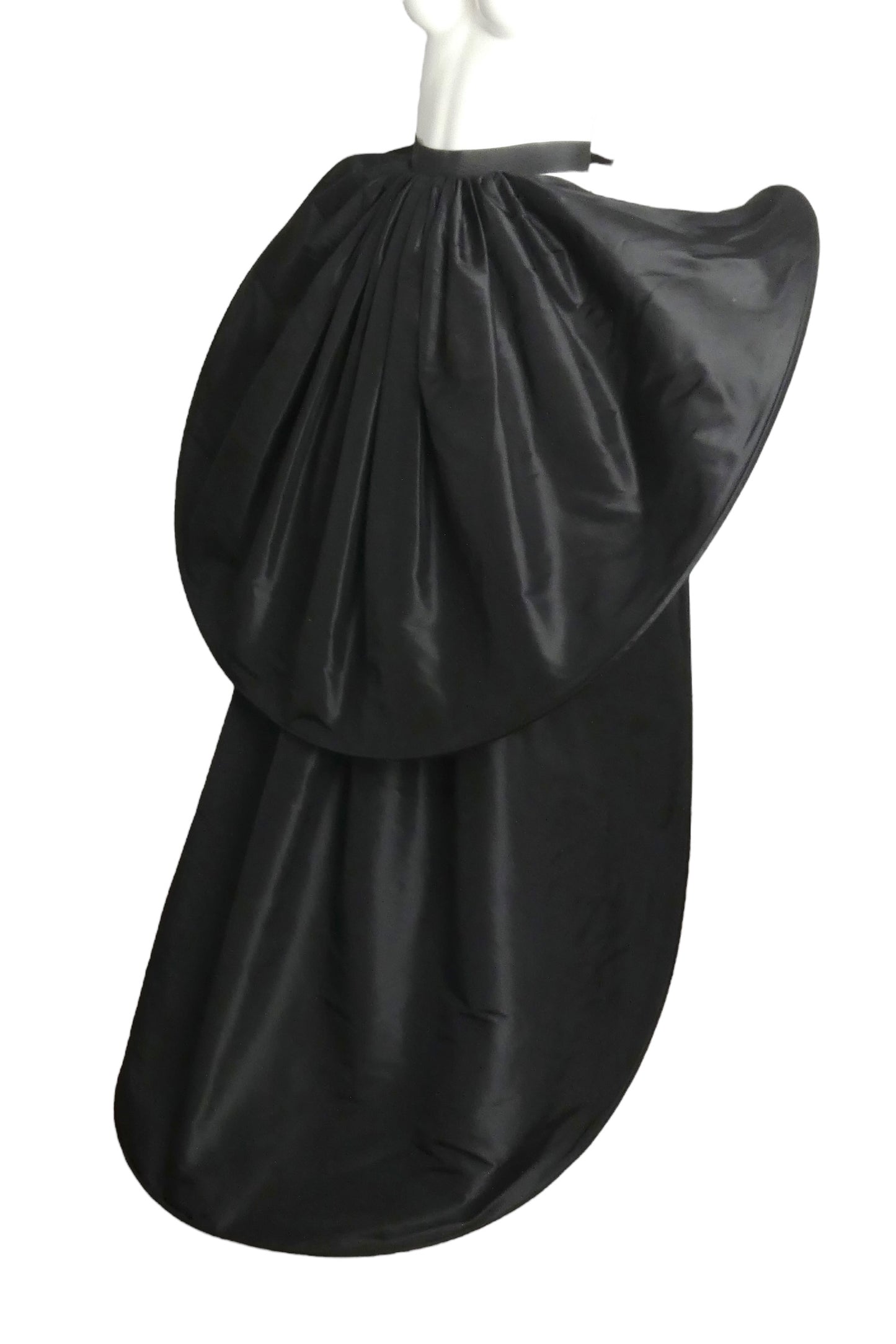PIERRE CARDIN BOUTIQUE-1991 Black Taffeta Hoop Over Skirt, Size-6