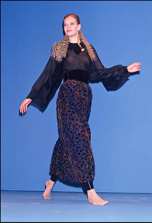 PIERRE CARDIN (HAUTE COUTURE)-1994 Organza & Velvet Skirt, Size-6