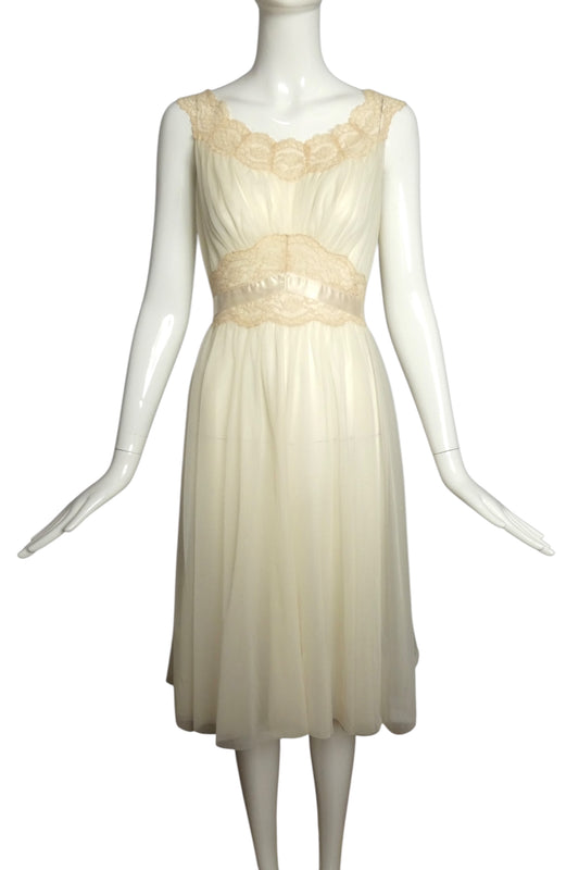 1960s Ivory Lace Nightgown, Size 6