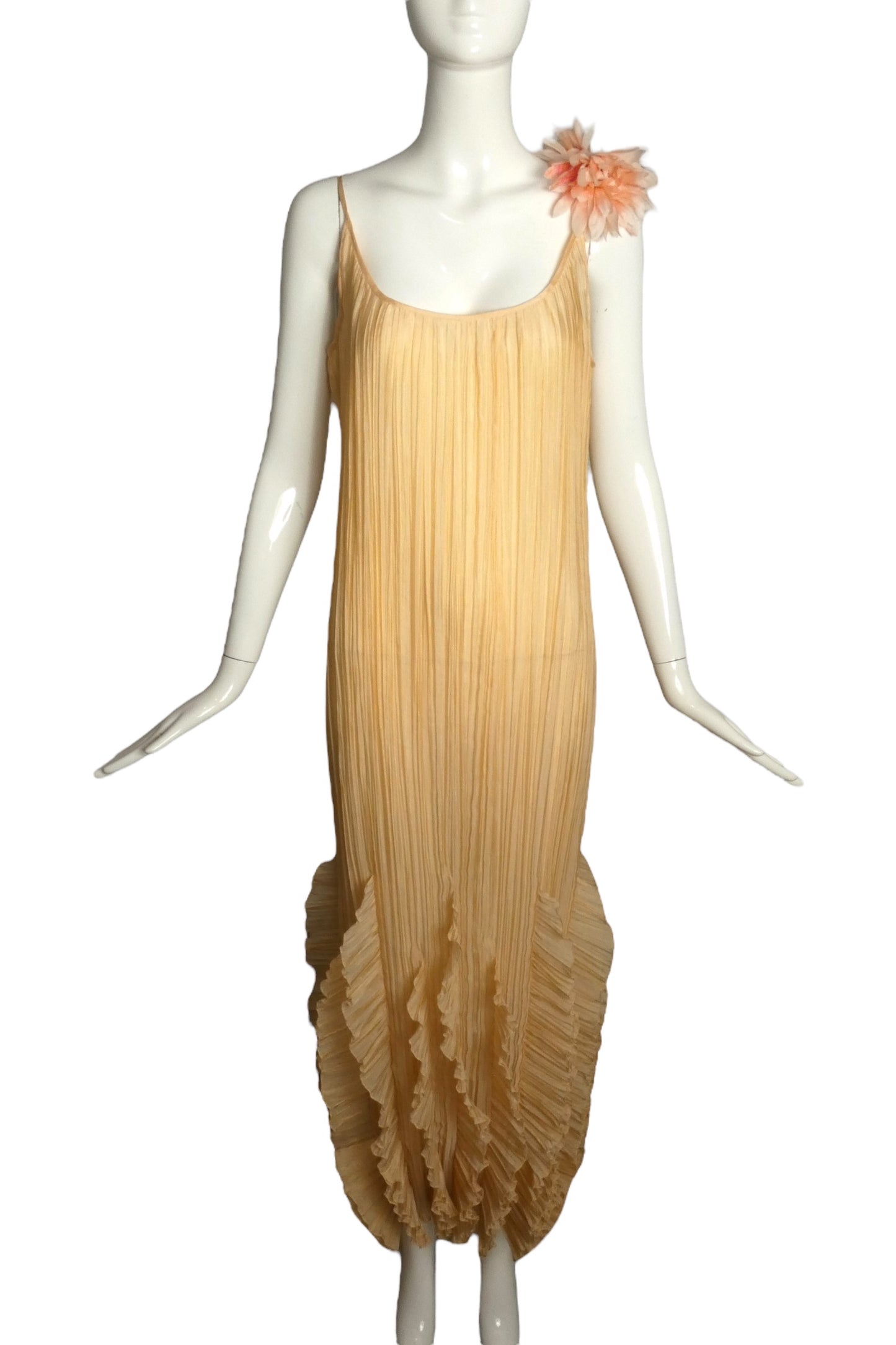 PIERRE CARDIN (HAUTE COUTURE)- 2000 Ivory Crinkle Pleat Dress, Size 6