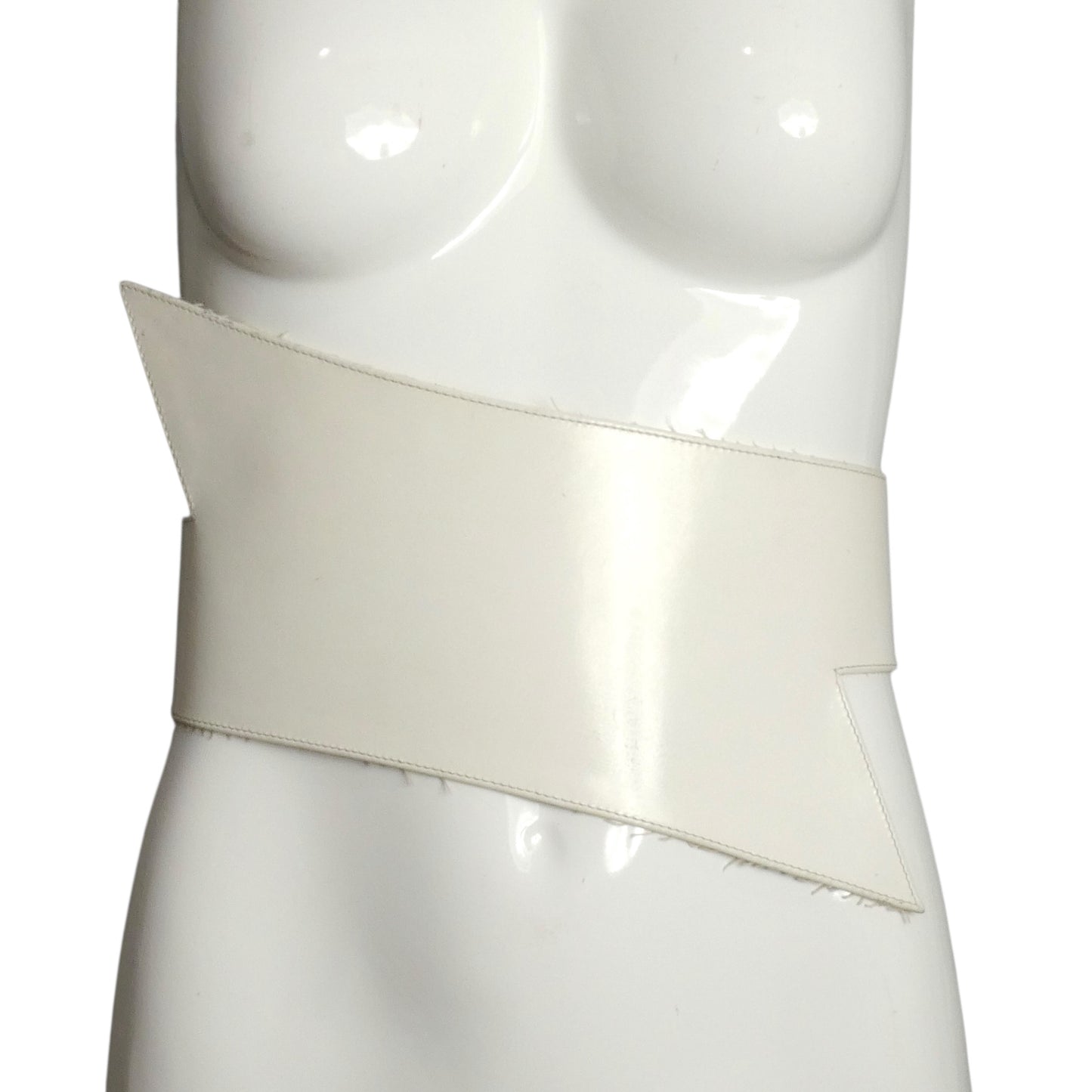 PIERRE CARDIN HERITAGE- 1993 White Leather Waist Belt, W-27"