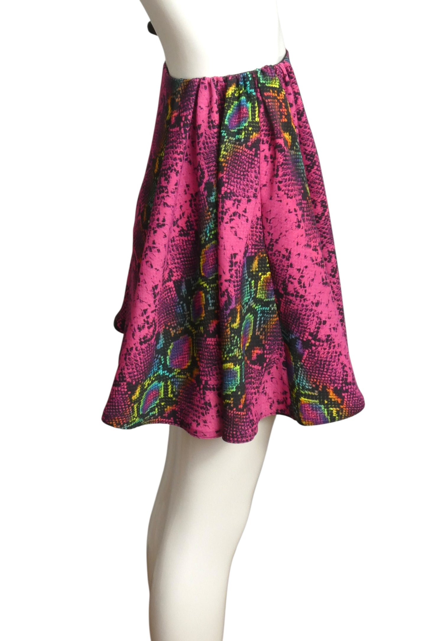 2021 NWT Multi Color Snakeskin Print Skirt, Size 6
