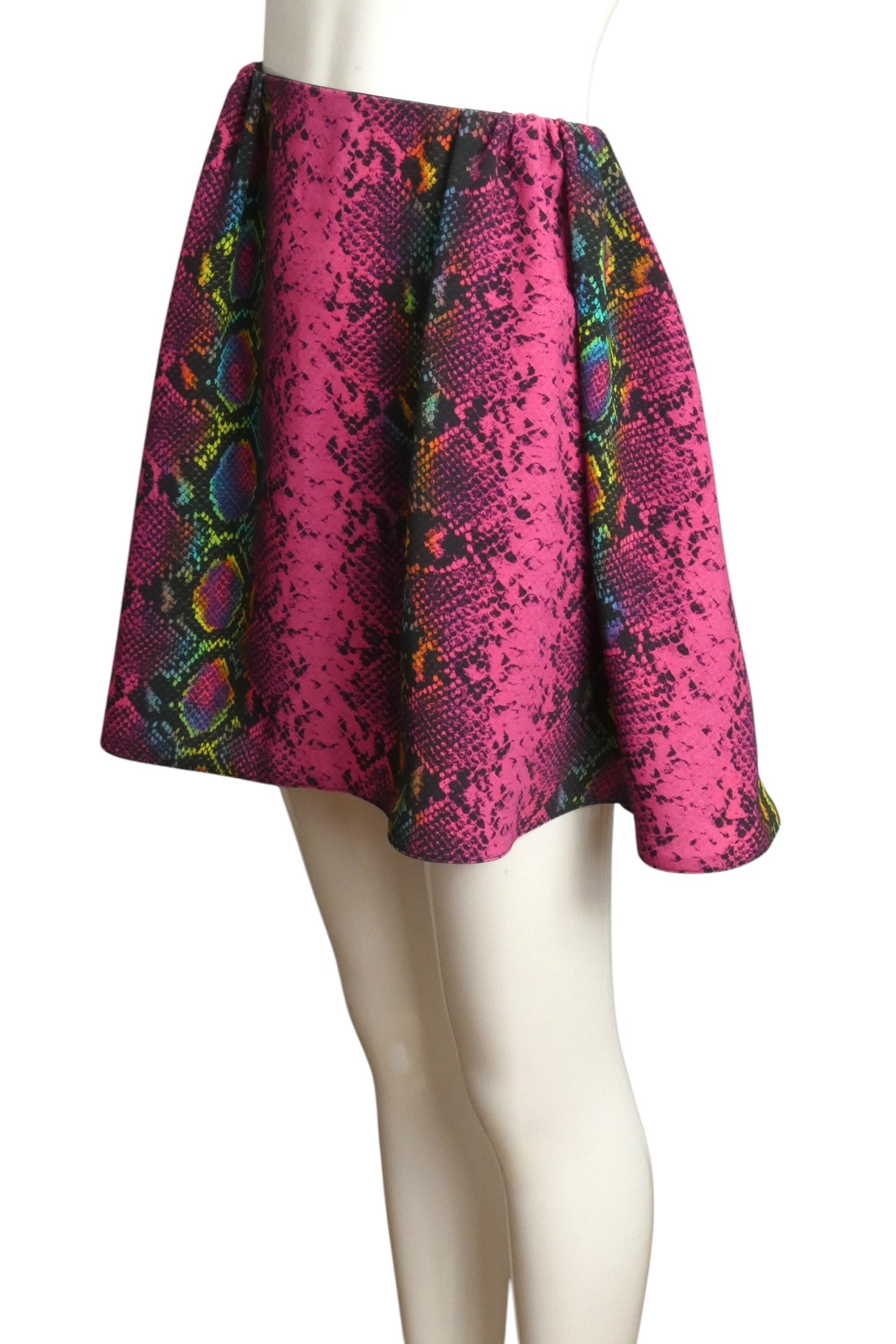 2021 NWT Multi Color Snakeskin Print Skirt, Size 6