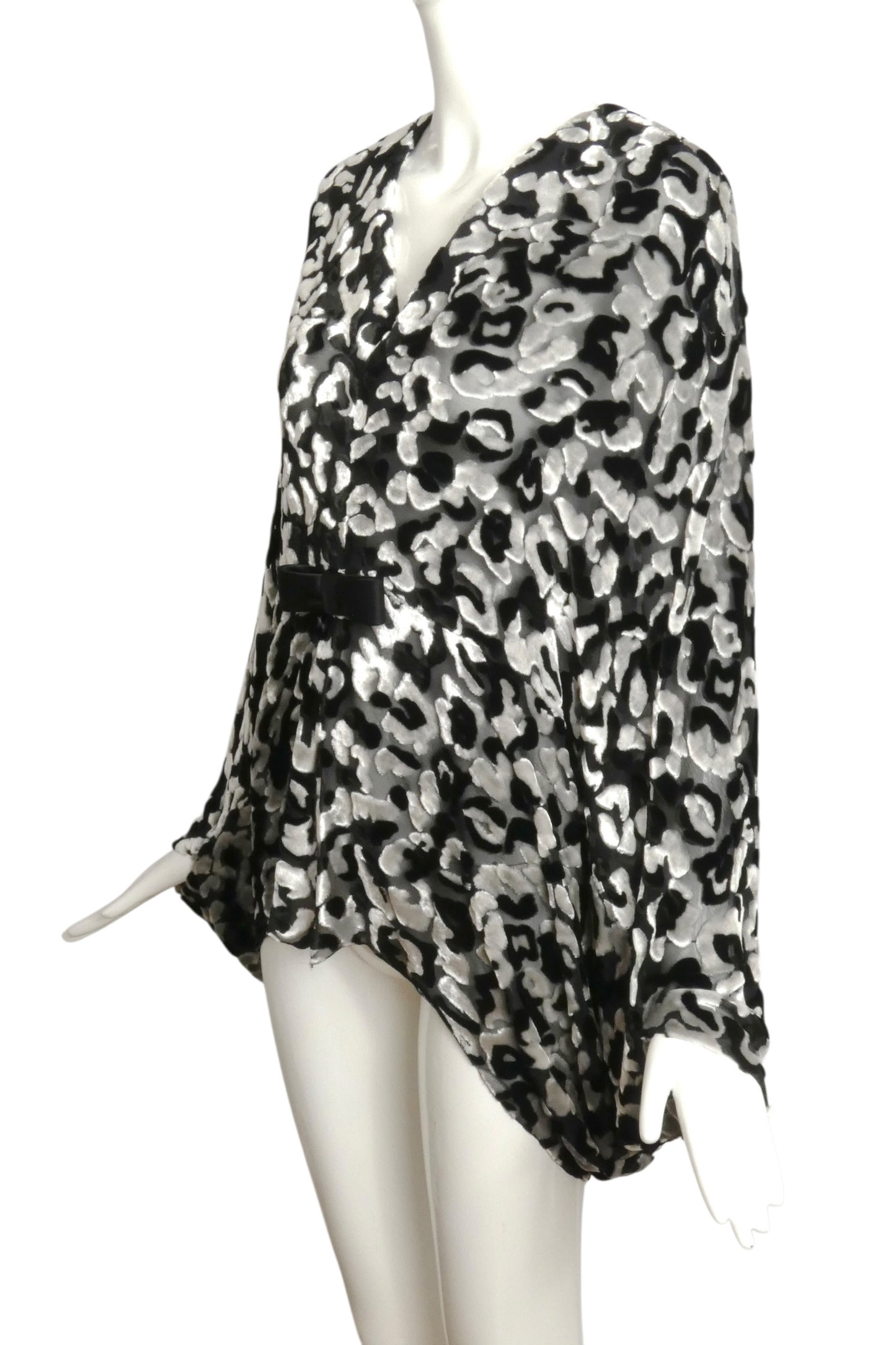 PIERRE CARDIN - 1998 Black & White Voided Velvet Top, Size 8