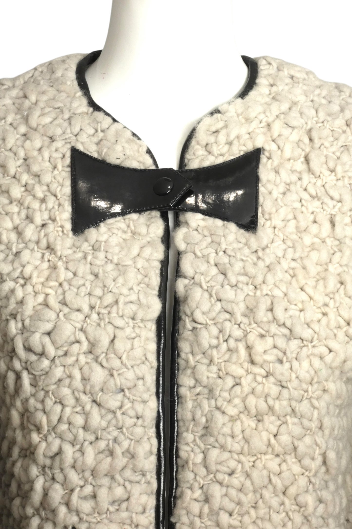 PIERRE CARDIN- 2007 Ivory Wool Boucle Knit Coat, Size 6