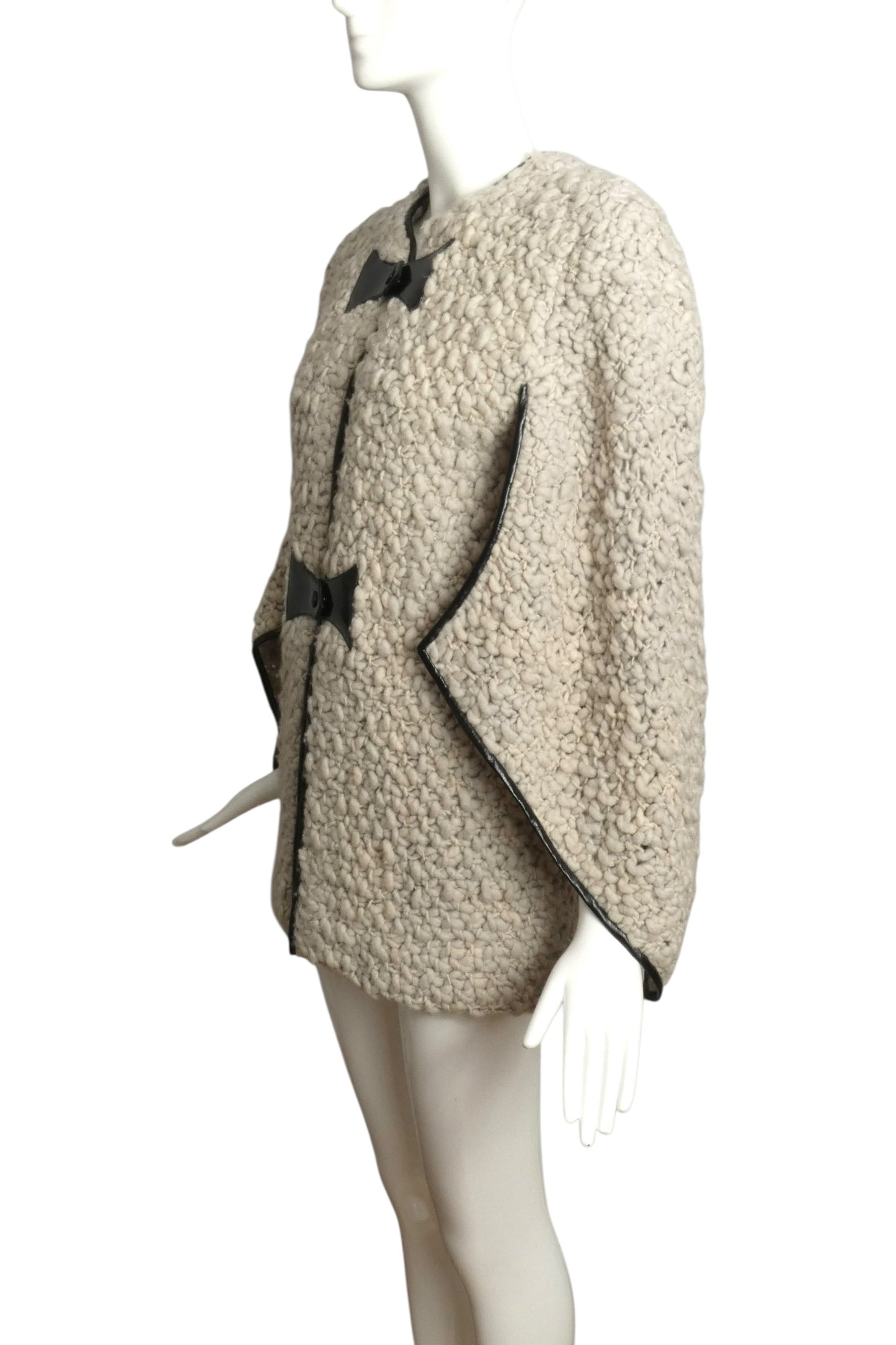PIERRE CARDIN- 2007 Ivory Wool Boucle Knit Coat, Size 6