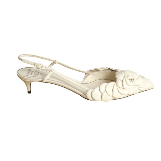 2020s NIB Leather Petal Kitten Heels, Size-42