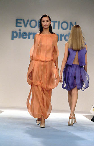 2000 Organza Carwash Skirt, Size 4