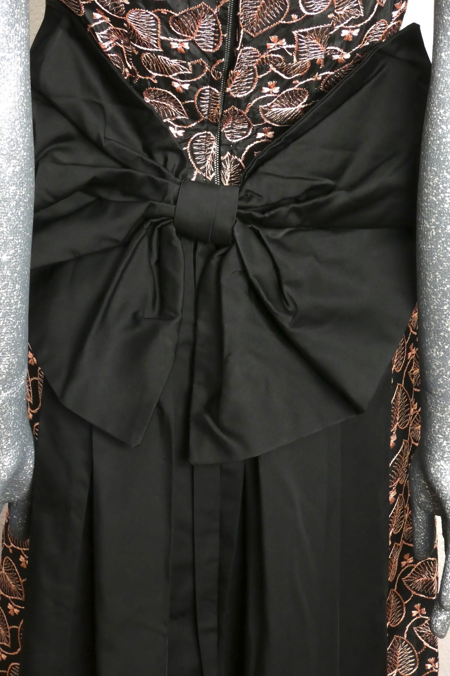 1950s Embroidered Party Dress, Size 6