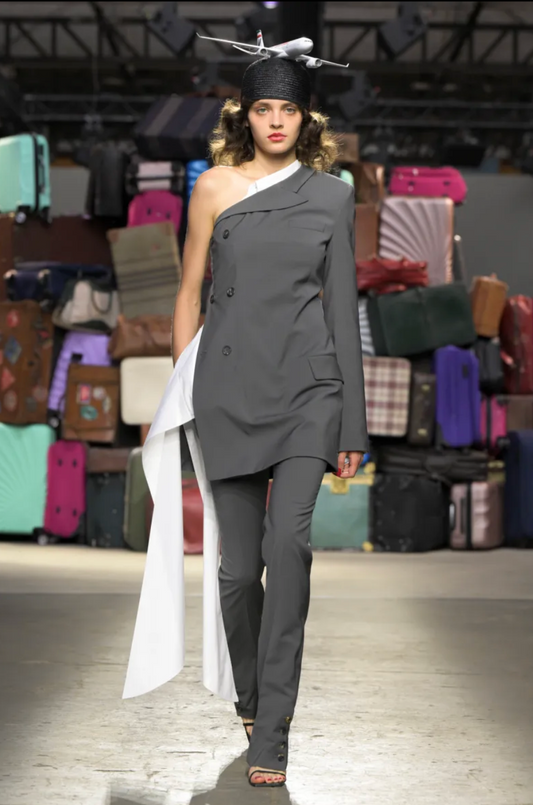 MOSCHINO COUTURE! - R2025 Grey One Shoulder Blazer, Size-4