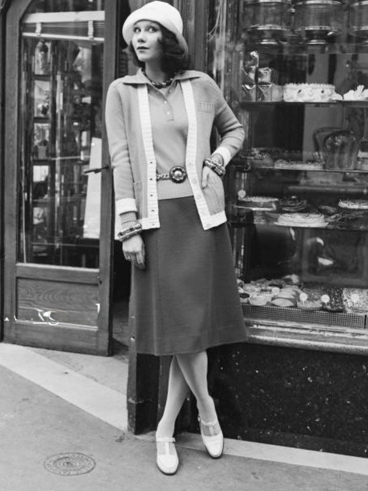 YVES SAINT LAURENT- 1970s Black Wool Felt Hat