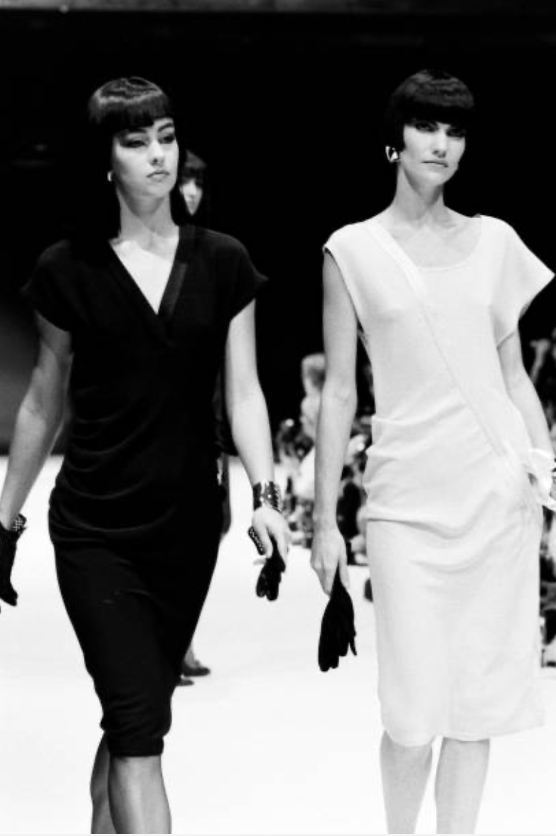 GIANNI VERSACE- 1985 Navy Linen & Silk Wrap Dress, Size 6