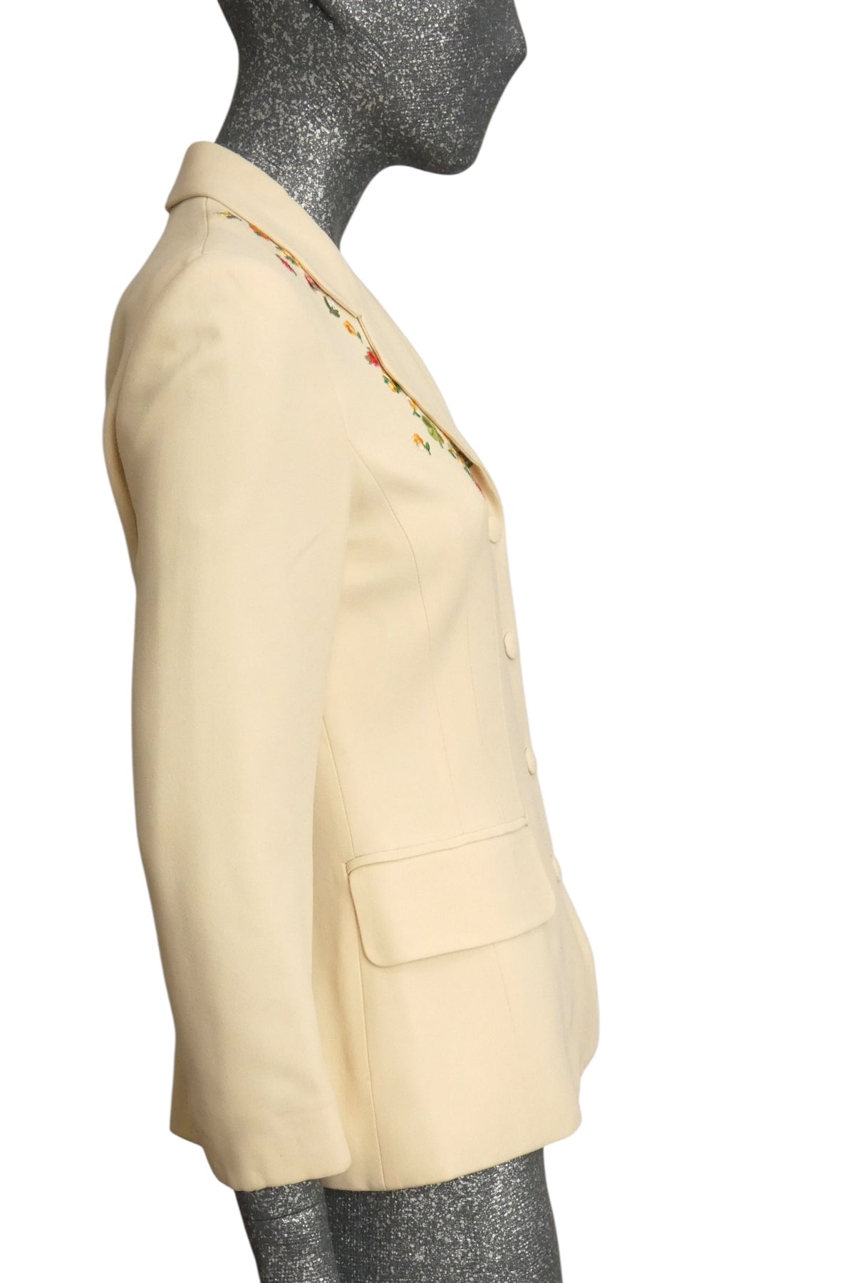MOSCHINO CHEAP & CHIC - 1990s Ivory Floral Embroidered Blazer, Size-6