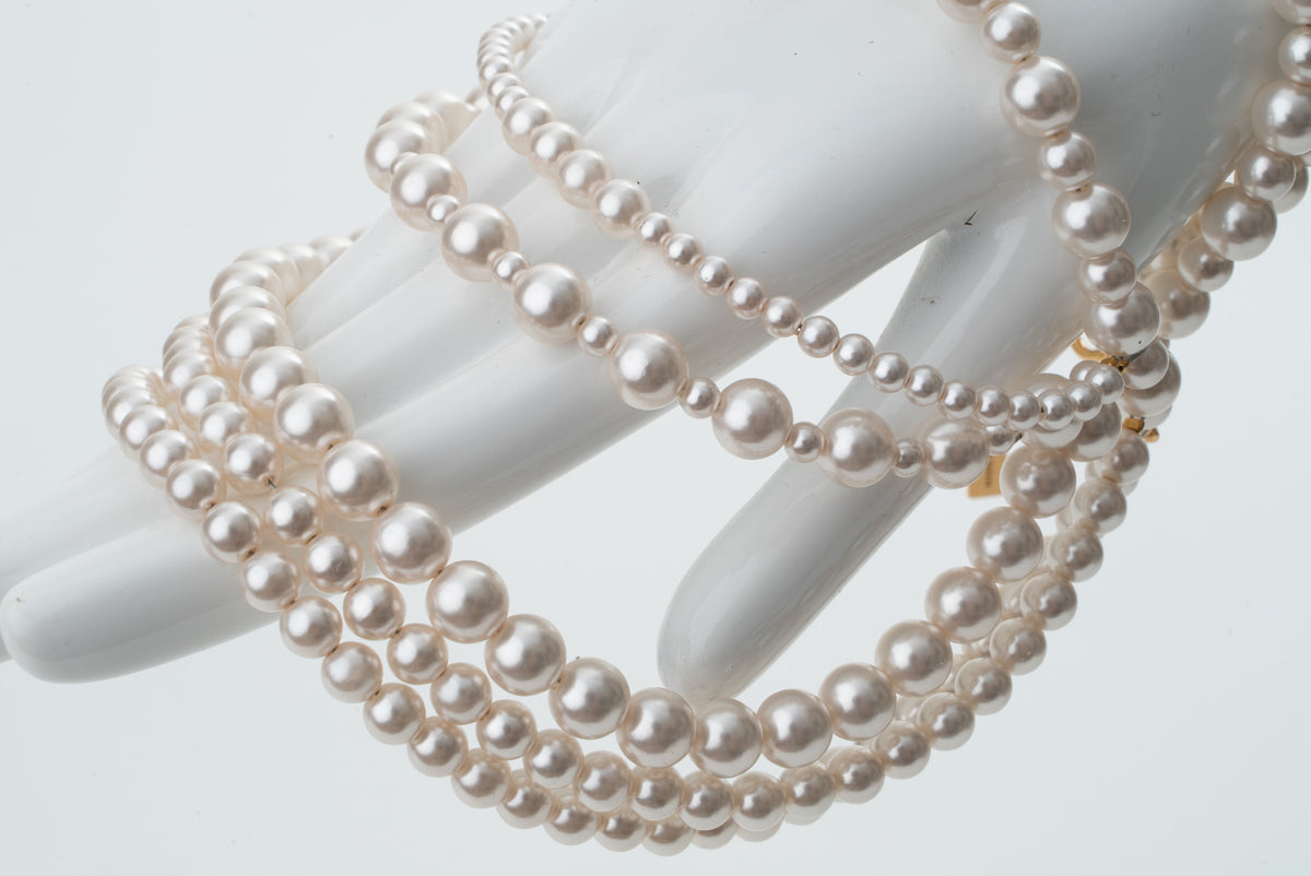 MOSCHINO COUTURE! - 2024 Multi-Strand Faux Pearl Bracelet, Large