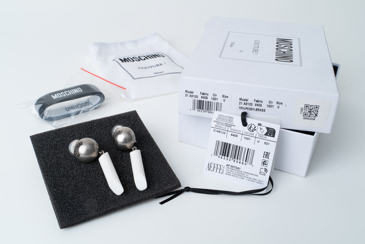 MOSCHINO COUTURE! - 2025 White Chalk-Motif Resin Earrings