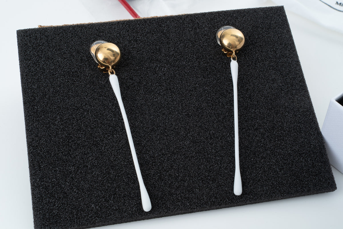MOSCHINO COUTURE! - 2025 Cotton Swab Novelty Earrings