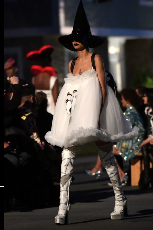MOSCHINO COUTURE! - 2020 NWT White Tulle Ghost Top, Size 6