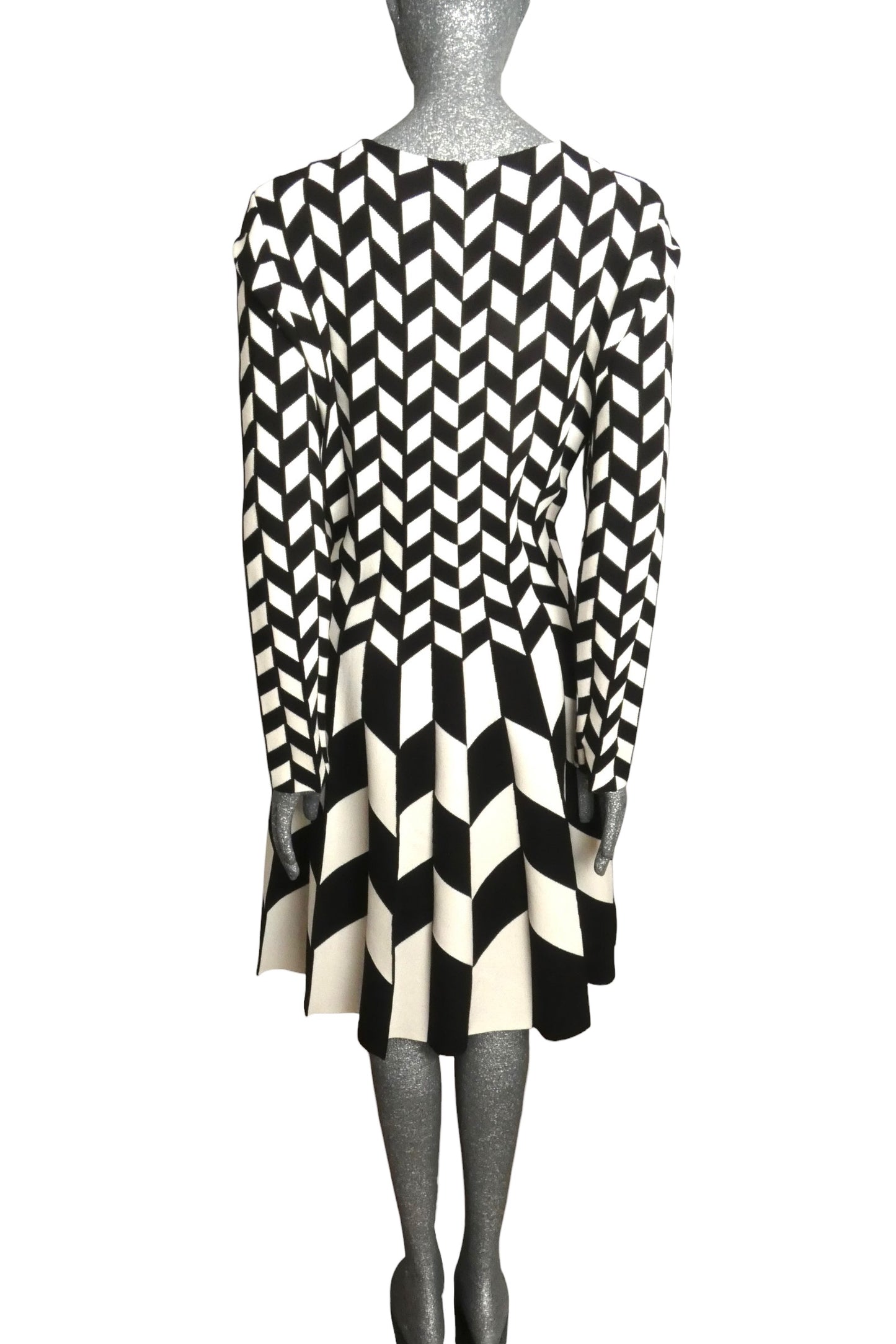 OSCAR DE LA RENTA - 2020 Black & White Chevron Knit Dress, Size- XLarge