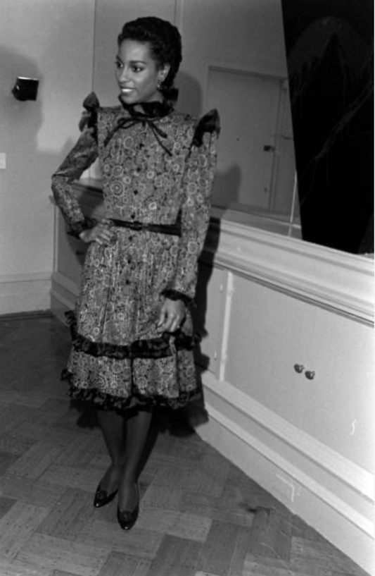 VALENTINO BOUTIQUE - 1981 Floral Silk Ruffle Dress, Size-6